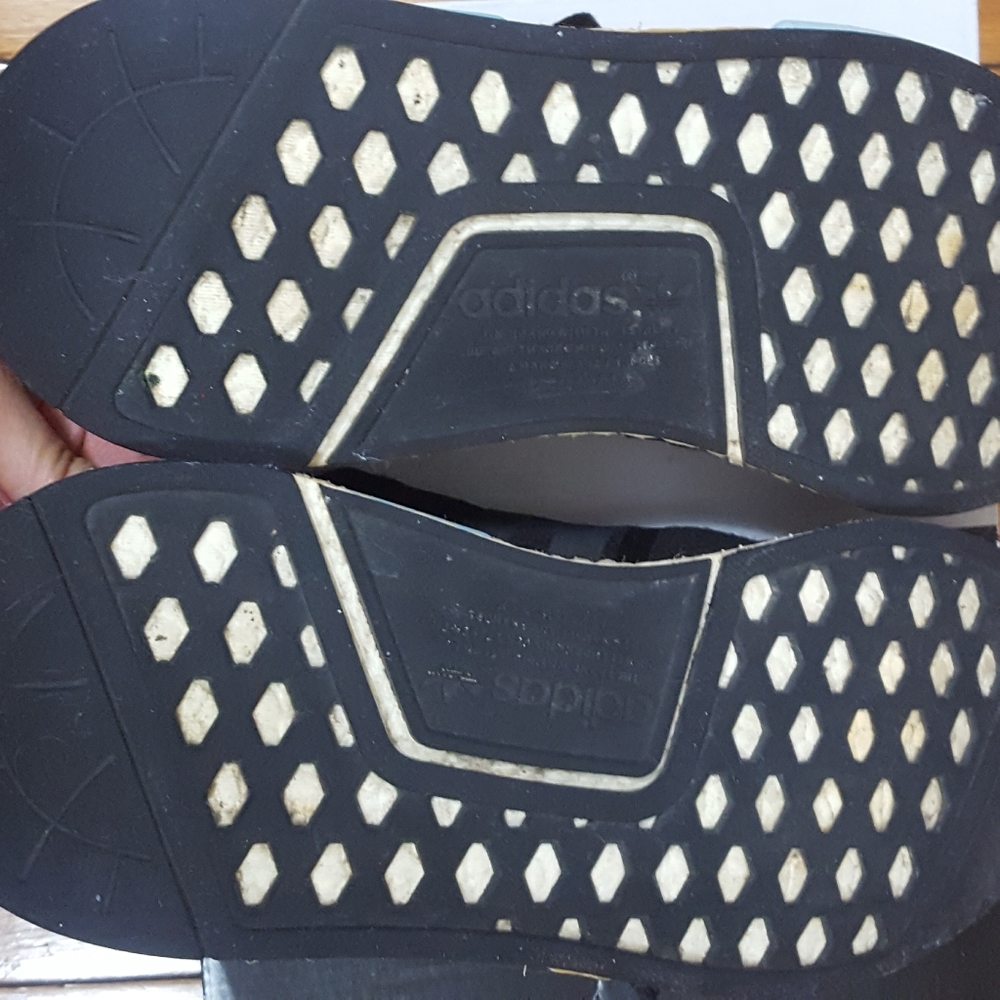 ADIDAS NMD R1 - Picture 5 of 7